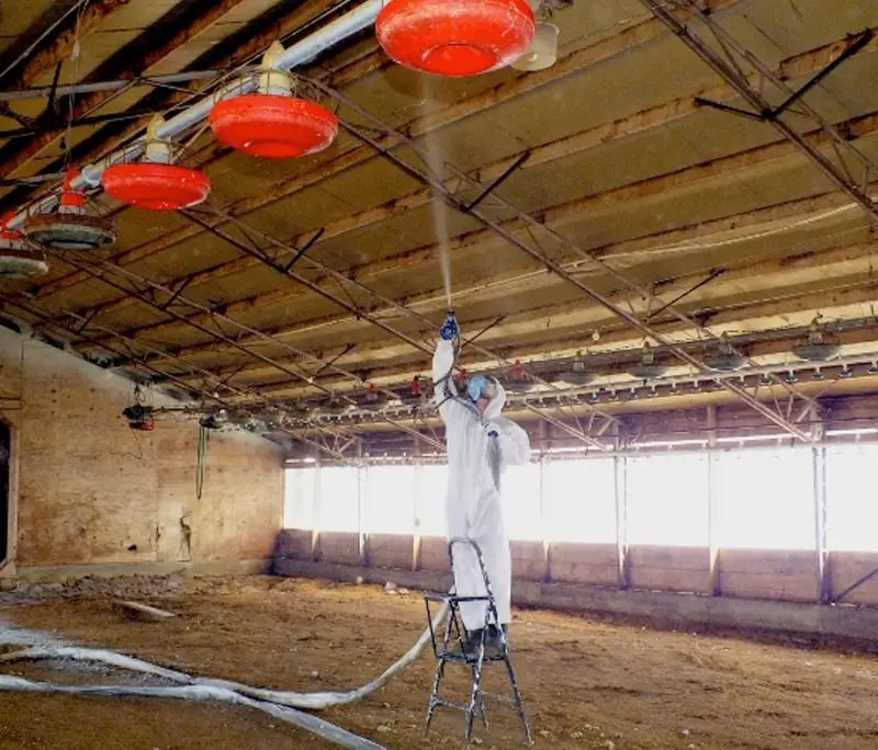 Espreado: desde 28kg/m3  hasta 32kg/m3